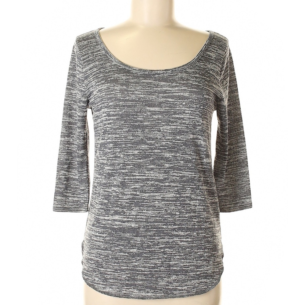 Hollister Size Medium Pullover Sweater